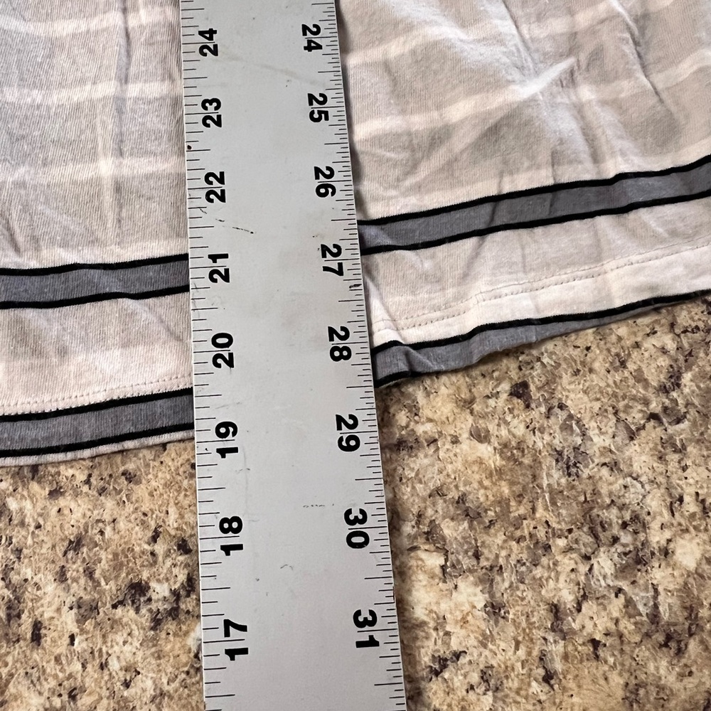 NWOT Old Navy Women’s Black and White Striped Tank Top - Picture 6 of 7